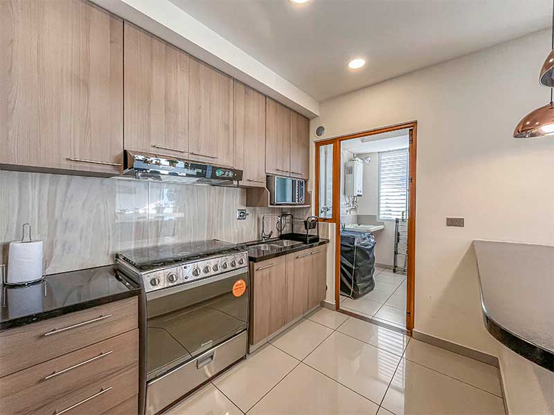 Alba: Moderno y amplio departamento